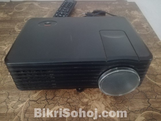 Mini LED RD-805 TV Projector (Built In TV)
